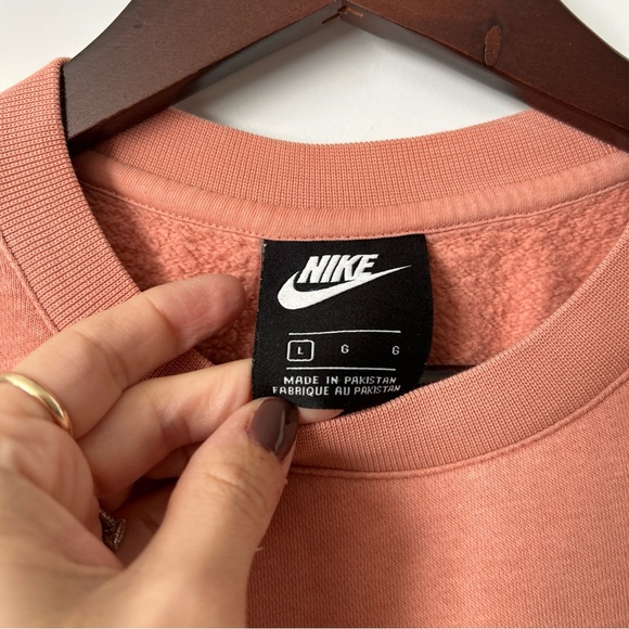 Nike Crewneck Sweater Women’s Size Large Coral Pink Orange Color - Picture 3 of 8